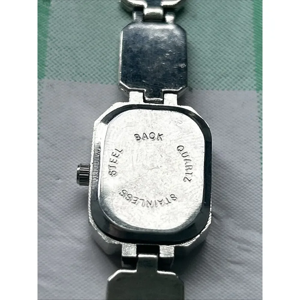 Unbranded this silver